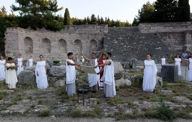 Κως: Γιατροί από όλο τον κόσμο στην αναπαράσταση του Όρκου του Ιπποκράτη